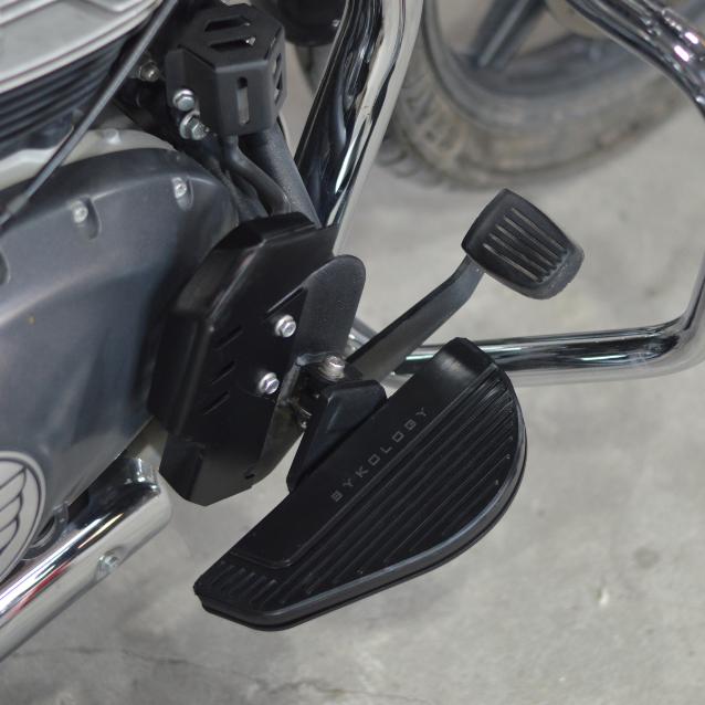 SM650 TOURING FOOTBOARDS