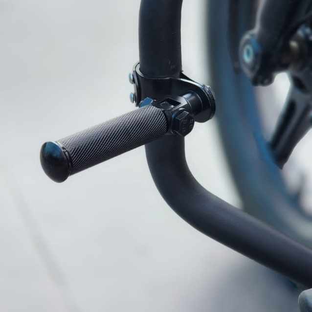 SM650 HIGHWAY FOOTPEGS