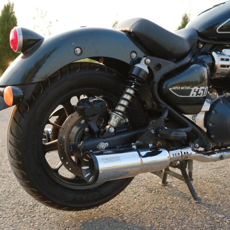 Super Meteor 650 – Rhino Racing Grenede (SM V4)